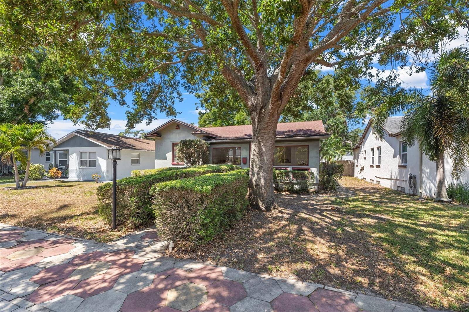 St Petersburg, FL 33704,1610 15TH ST N
