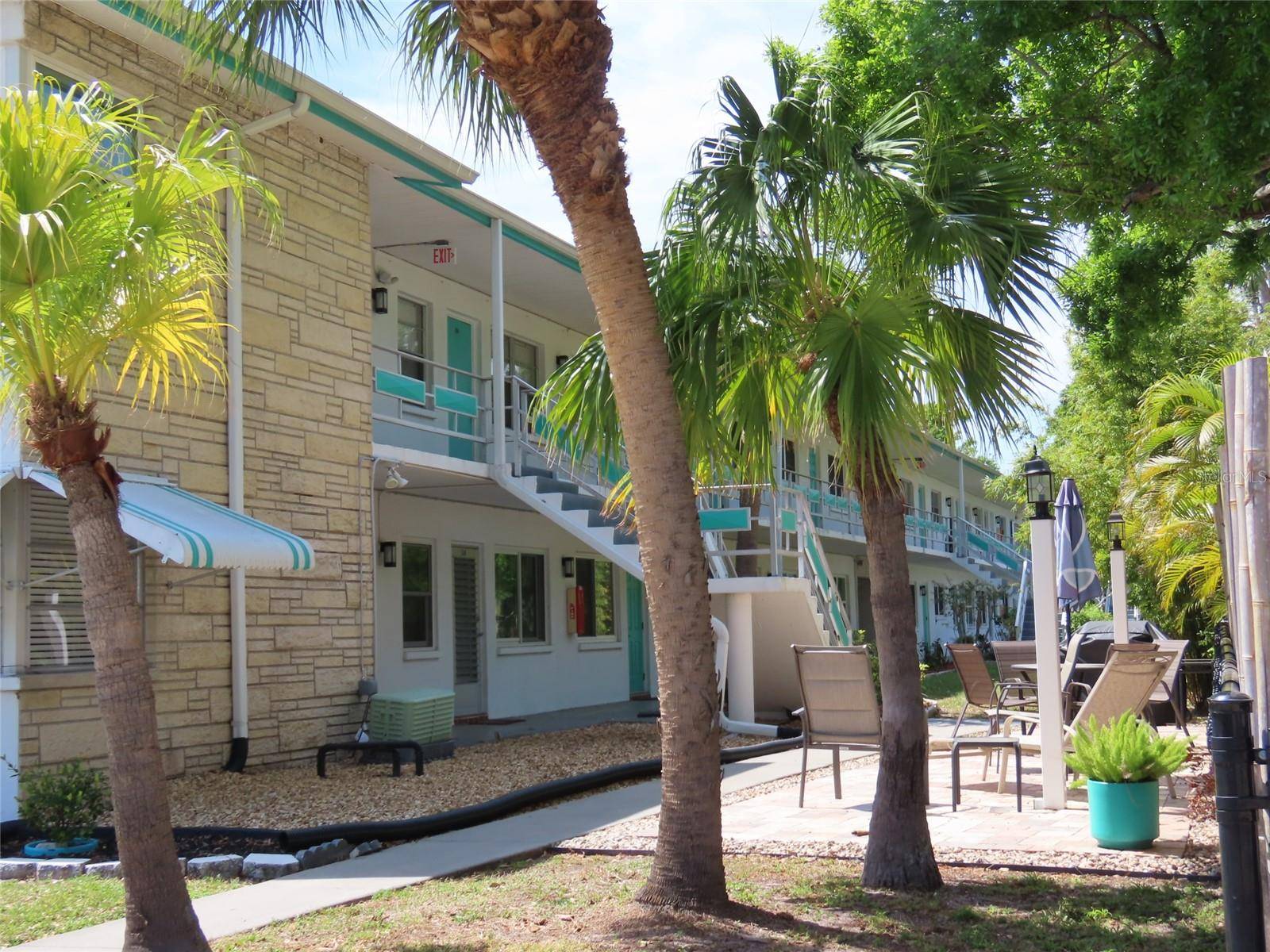 St Petersburg, FL 33714,6100 21ST ST N #17