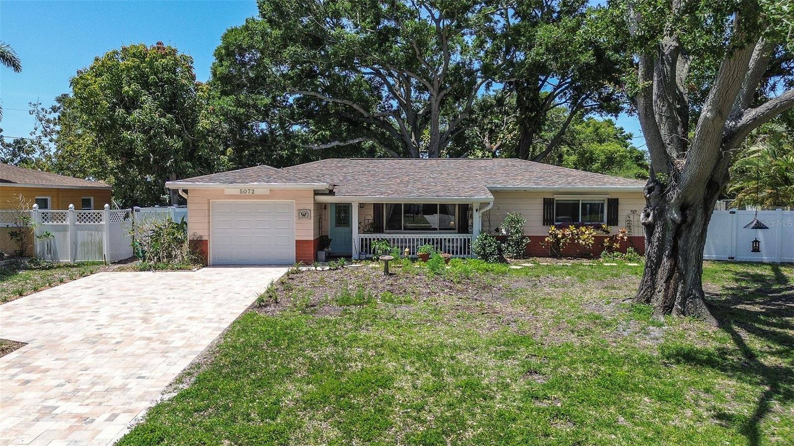 St Petersburg, FL 33708,5072 98TH WAY