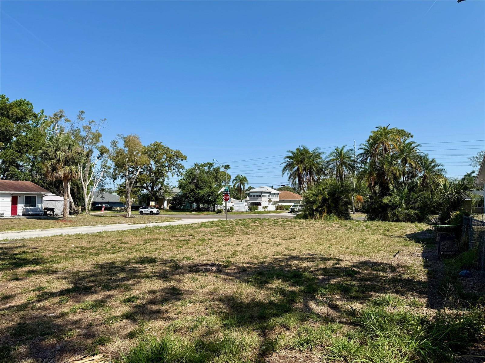 St Petersburg, FL 33707,5260 1ST AVE S