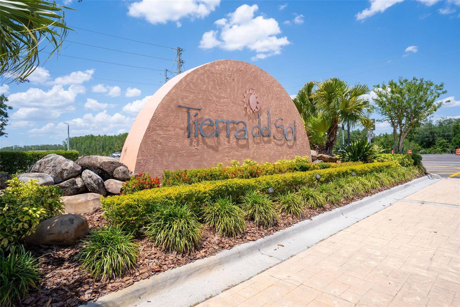 Land O Lakes, FL 34638,18816 NARIMORE DR