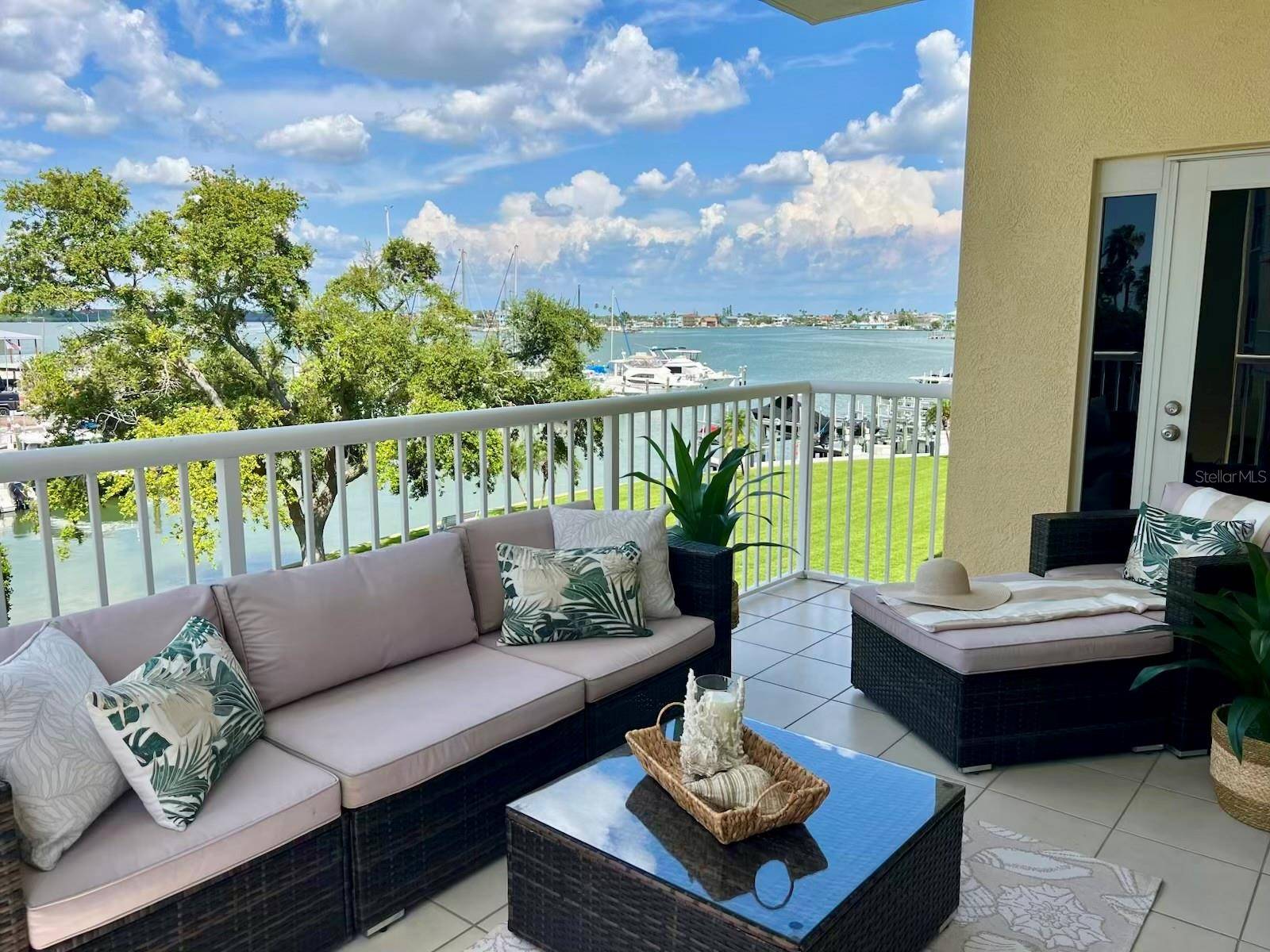 Madeira Beach, FL 33708,425 150TH AVE #2301