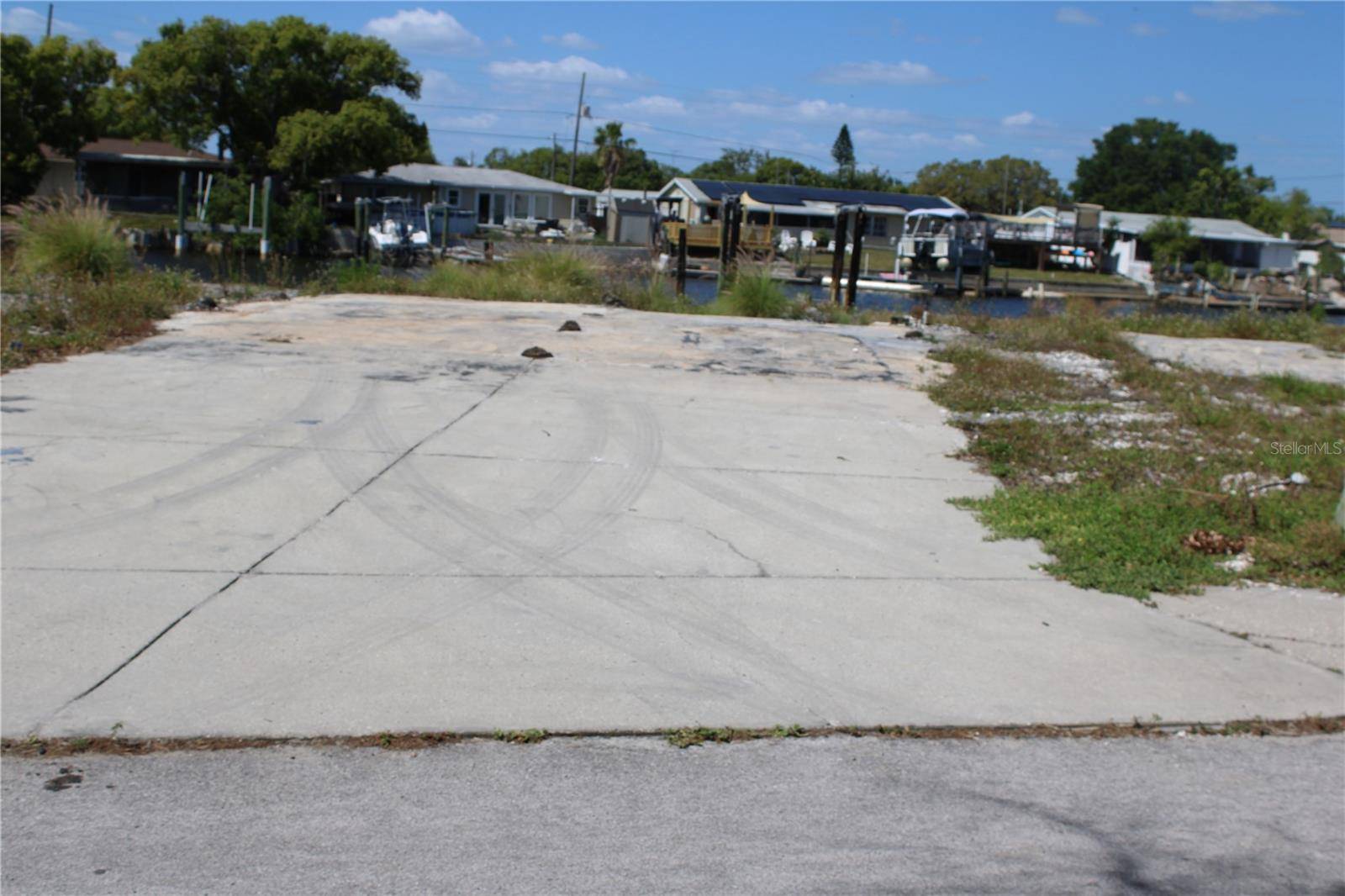 Holiday, FL 34690,5247 BOARDWALK ST