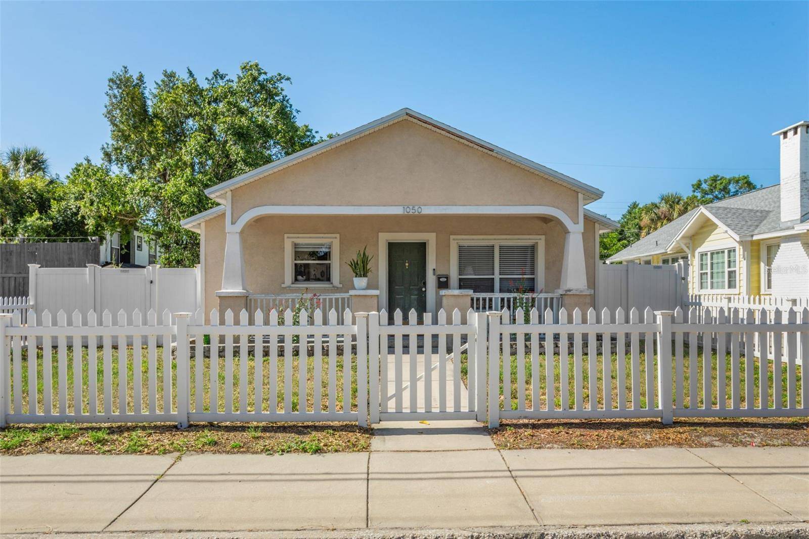 St Petersburg, FL 33704,1050 22ND AVE N