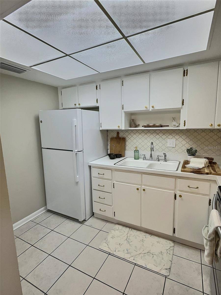 St Petersburg, FL 33702,1001 77TH AVE N #206