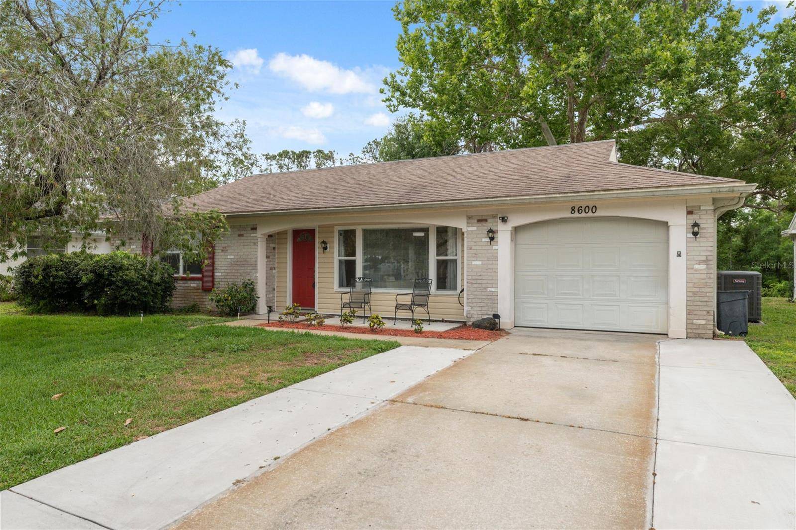Hudson, FL 34667,8600 VILLAGE MILL ROW