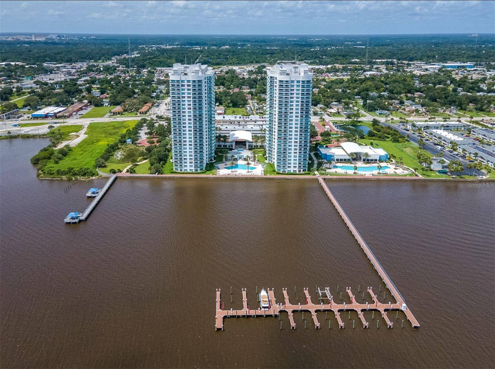 Daytona Beach, FL 32117,241 RIVERSIDE DR #1107