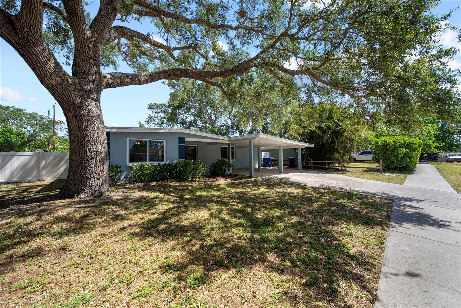 Largo, FL 33770,920 16TH AVE SW