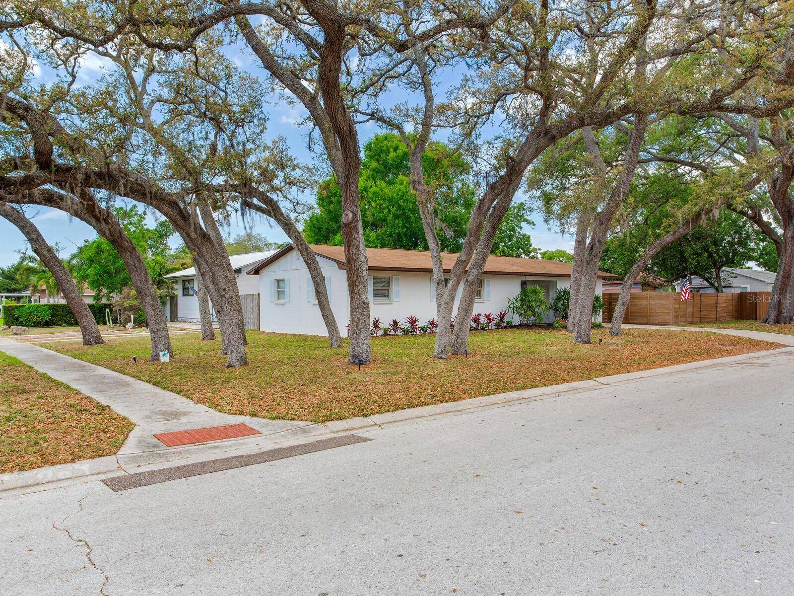 St Petersburg, FL 33713,1700 25TH ST N