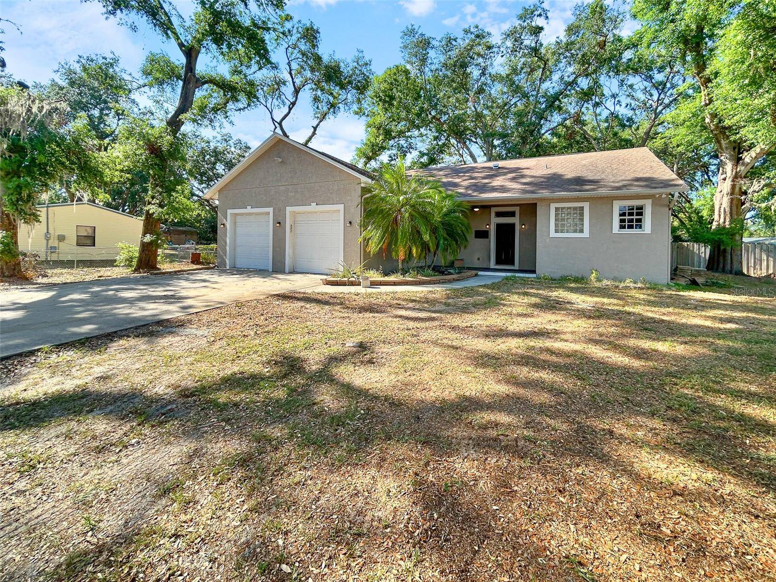 Zephyrhills, FL 33541,6994 FORT KING RD