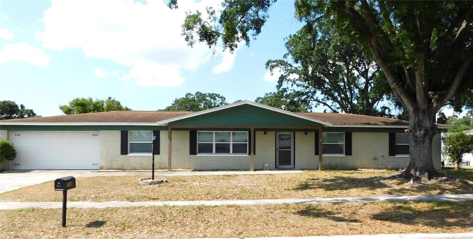 Brandon, FL 33510,708 PEARL CIR