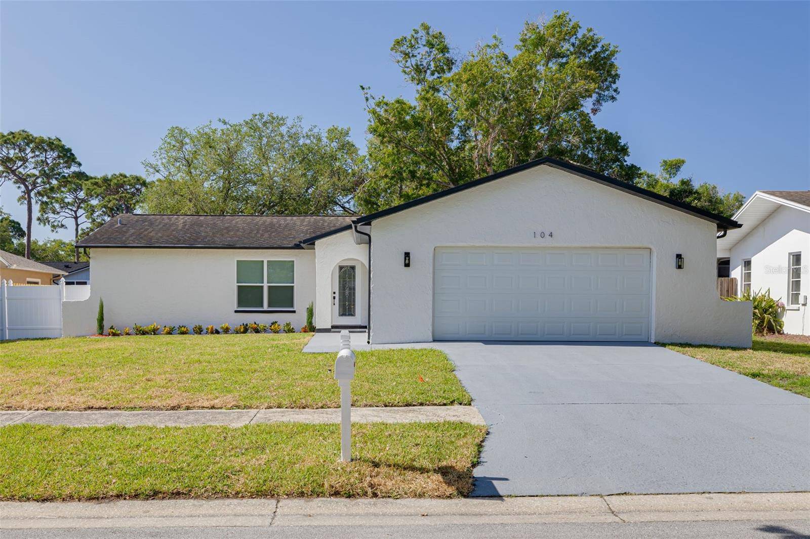 Safety Harbor, FL 34695,104 MEADOWCROSS DR
