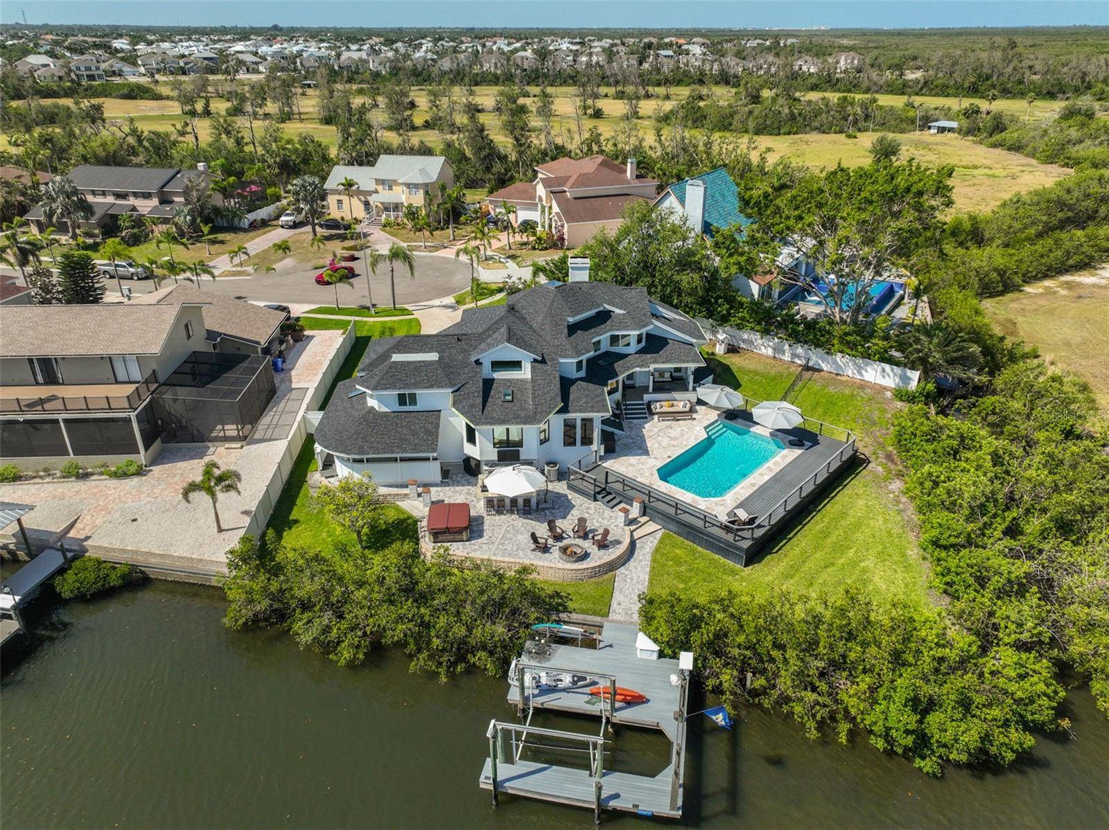 Apollo Beach, FL 33572,945 BUNKER VIEW DR