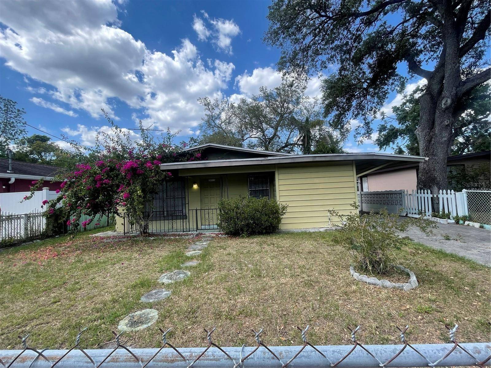 Tampa, FL 33614,2611 W COMANCHE AVE