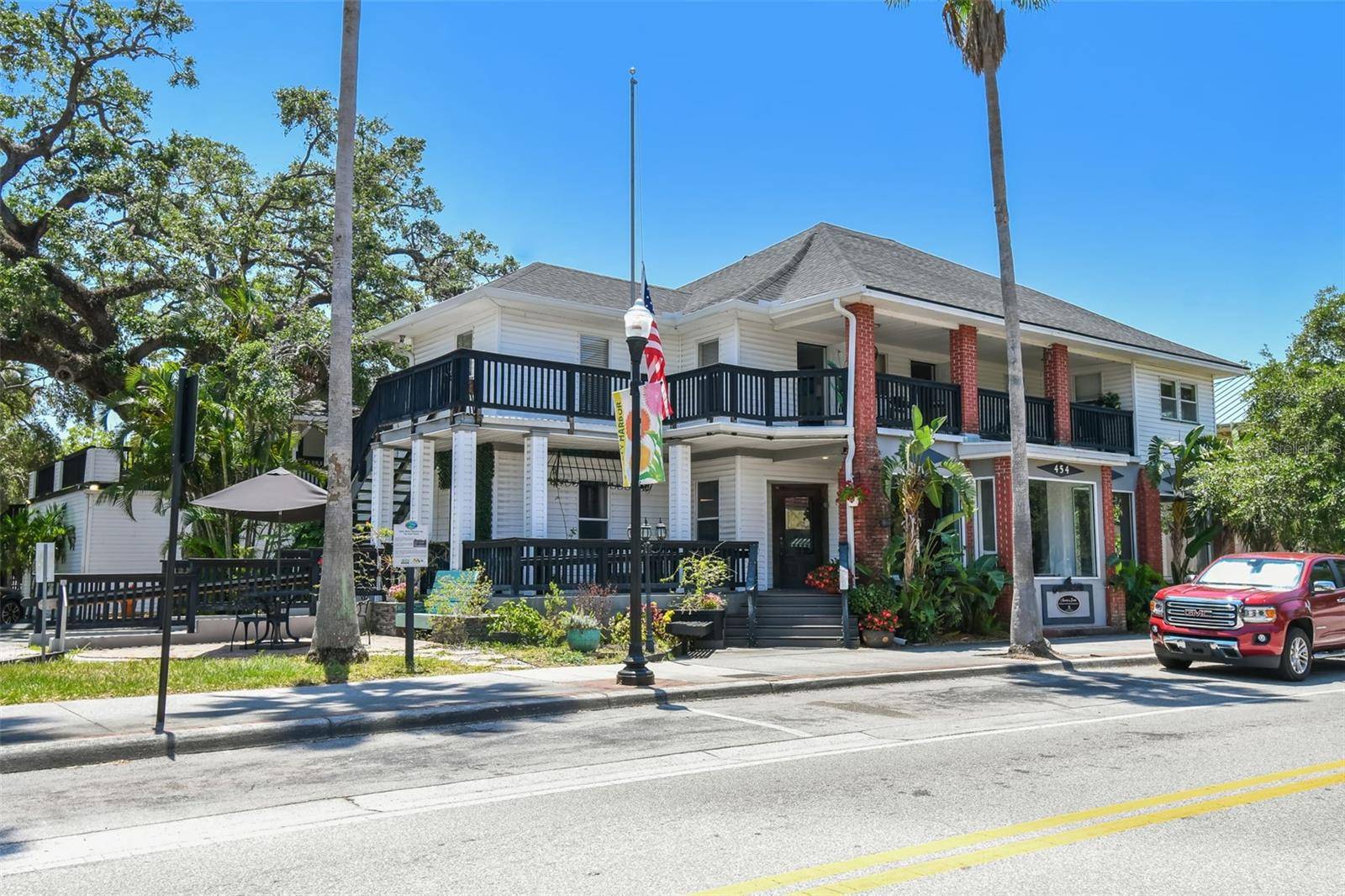 Safety Harbor, FL 34695,454 MAIN ST