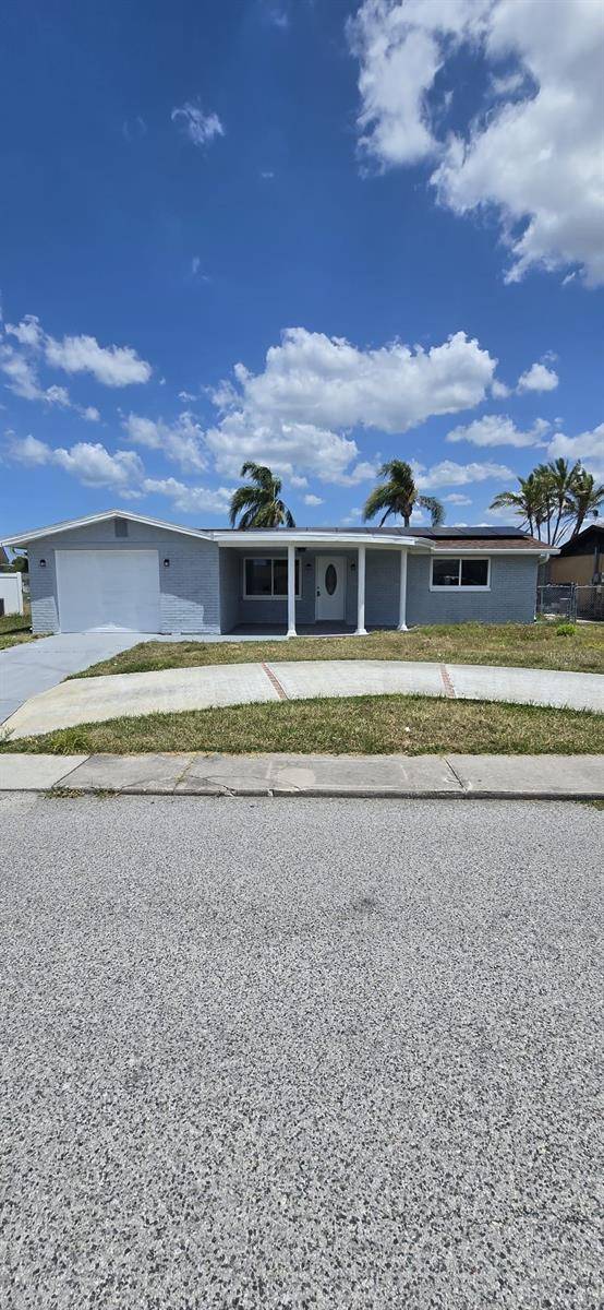 Holiday, FL 34691,3741 BADEN DR