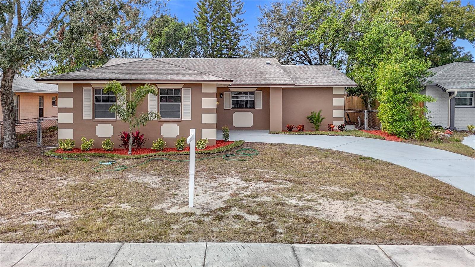Tarpon Springs, FL 34689,1612 FOX RUN DR