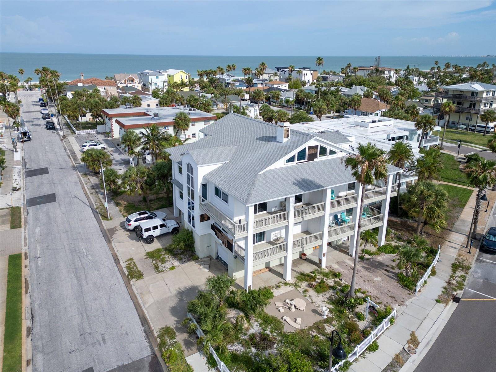 St Pete Beach, FL 33706,1104 PASS A GRILLE WAY