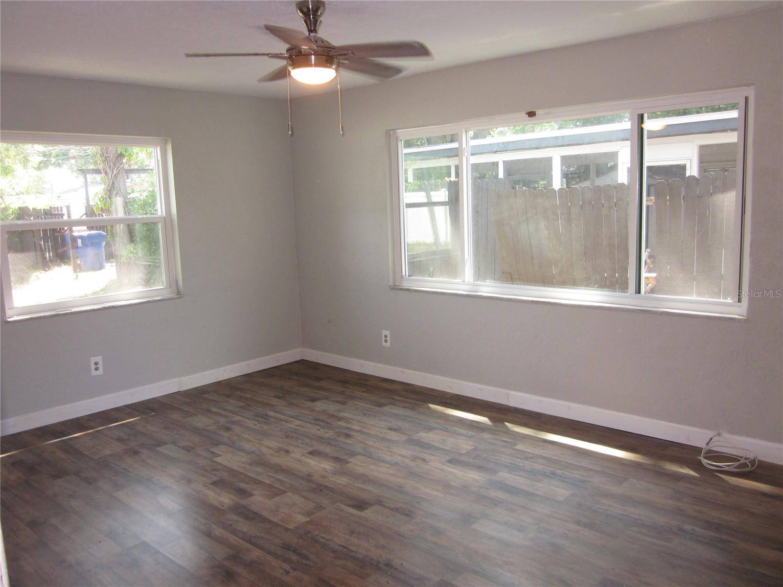 St Petersburg, FL 33703,162 SW LINCOLN CIR N