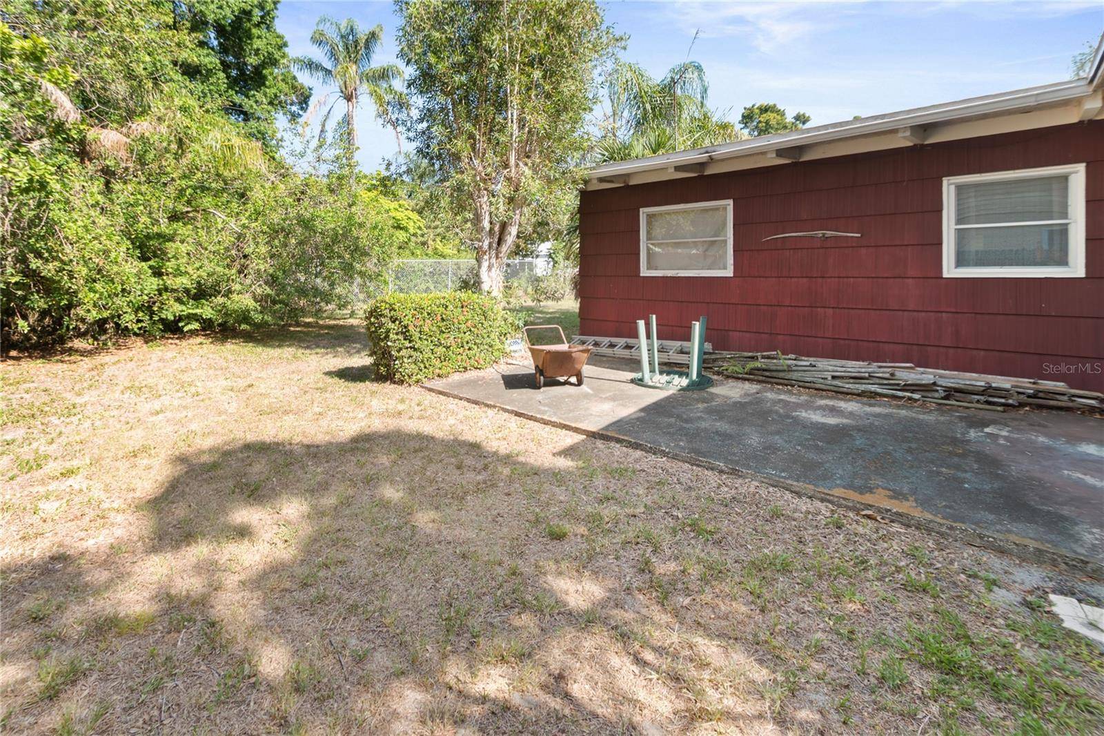 St Petersburg, FL 33702,6427 15TH ST N