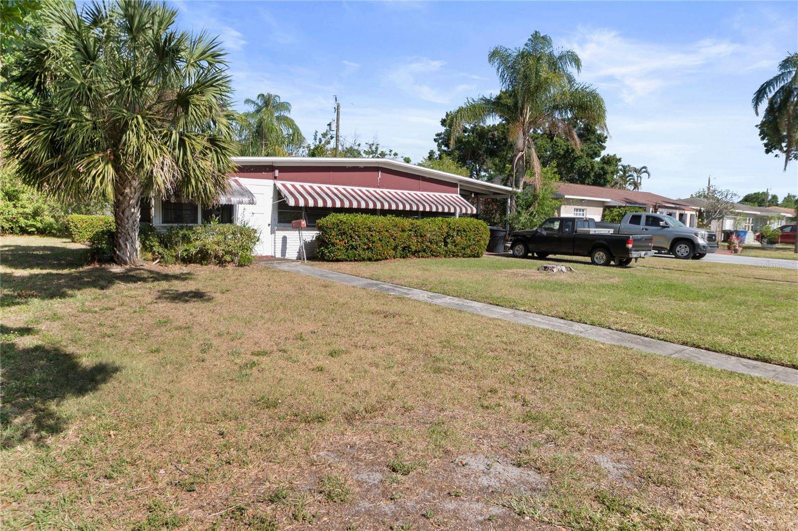 St Petersburg, FL 33702,6427 15TH ST N