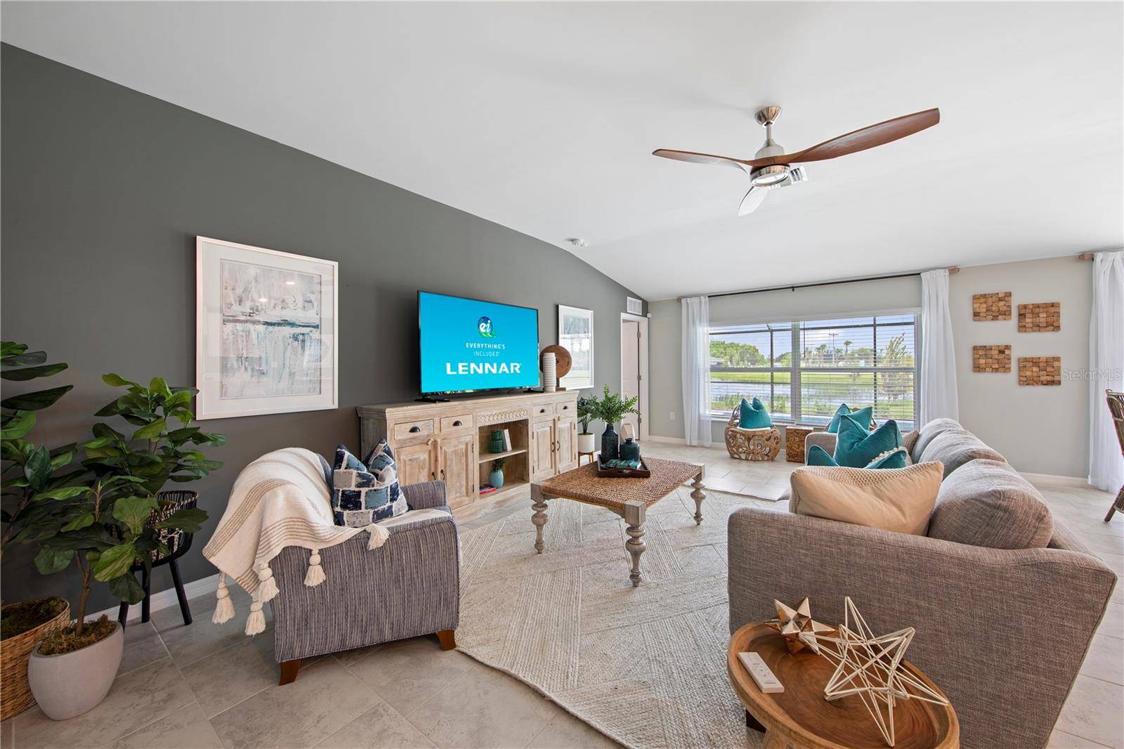 Rotonda West, FL 33947,118 LEISURE PL