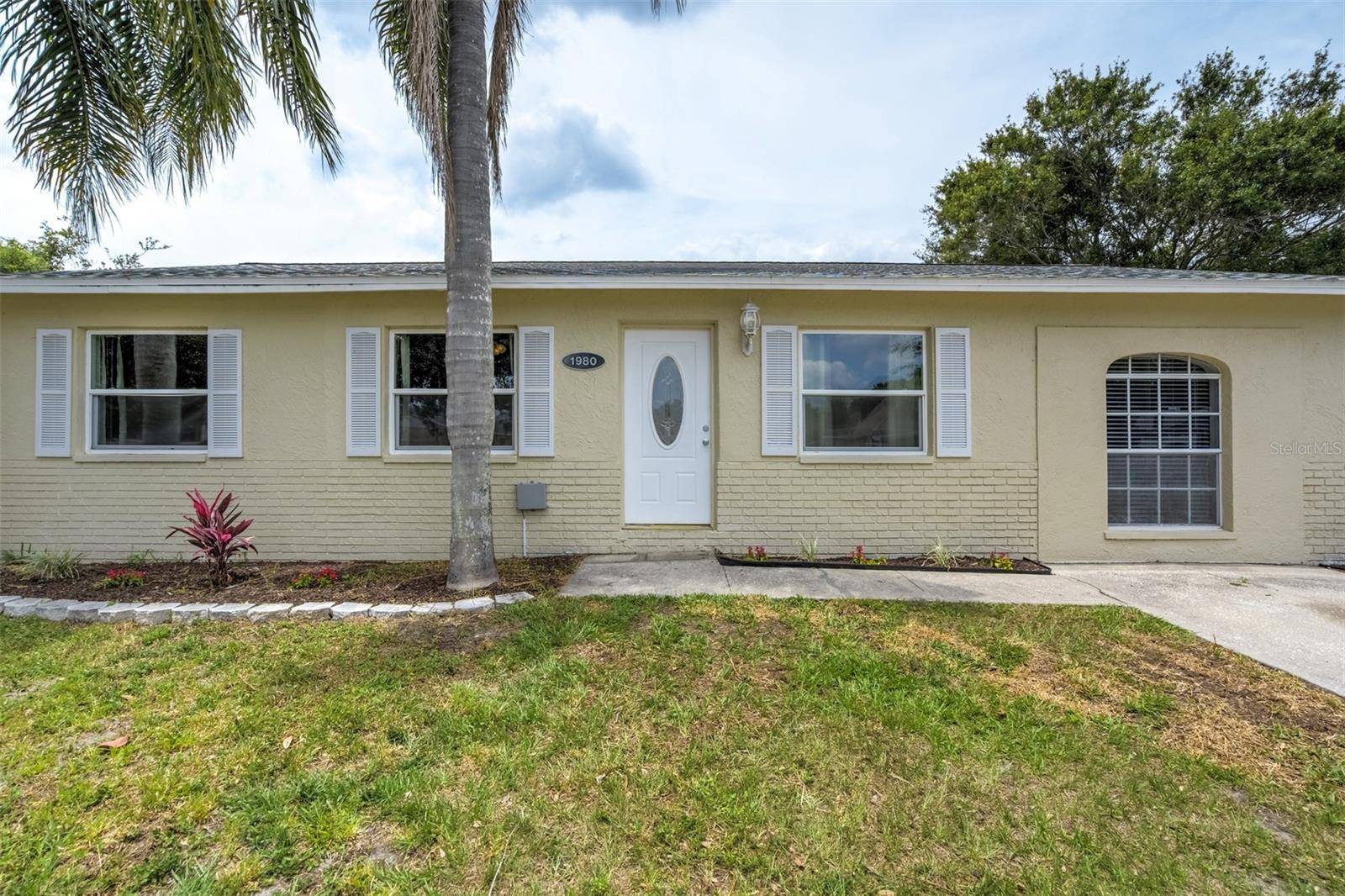 Largo, FL 33778,1980 TAYLOR LAKE CIR