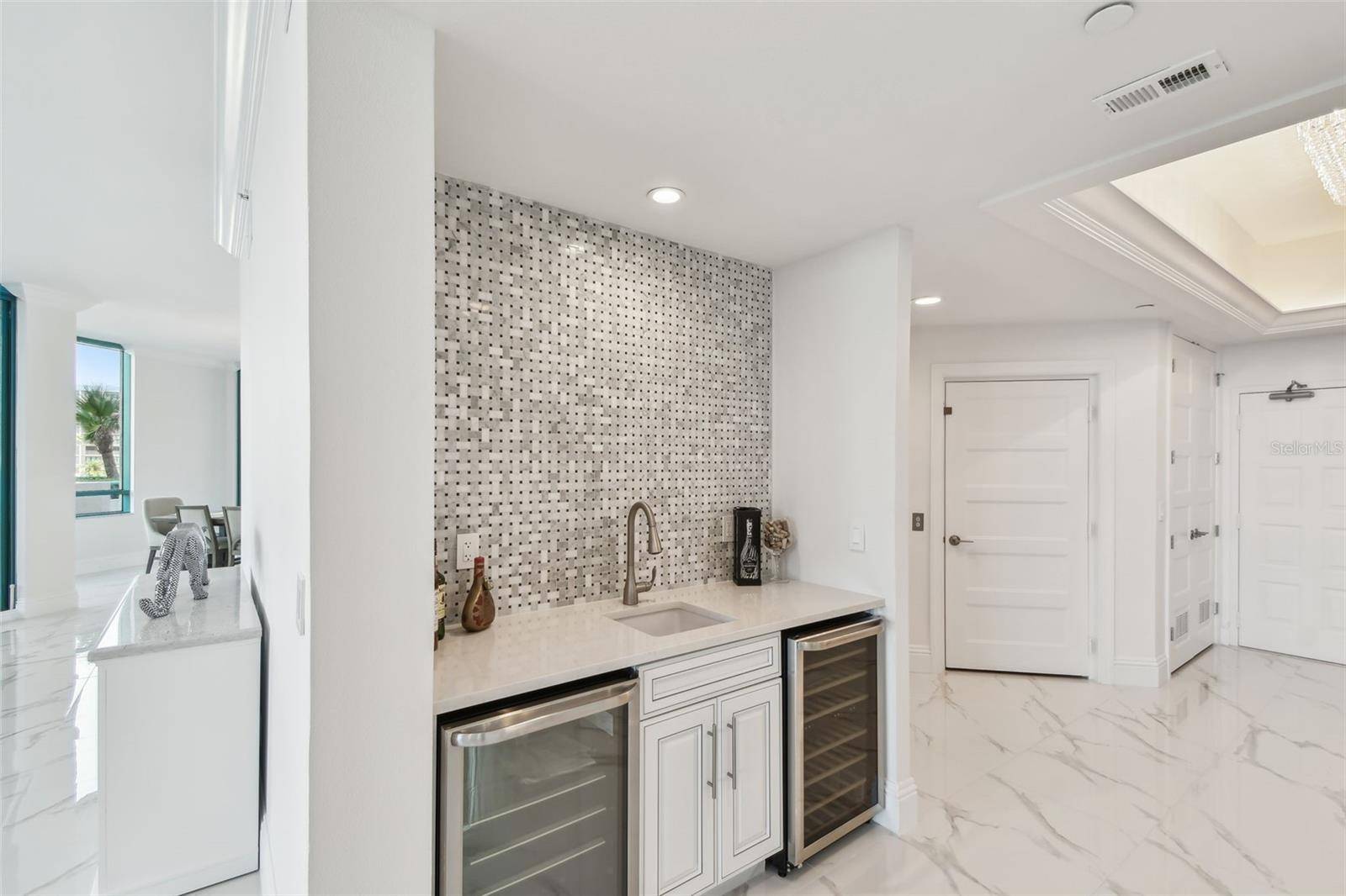 Clearwater Beach, FL 33767,1560 GULF BLVD #306