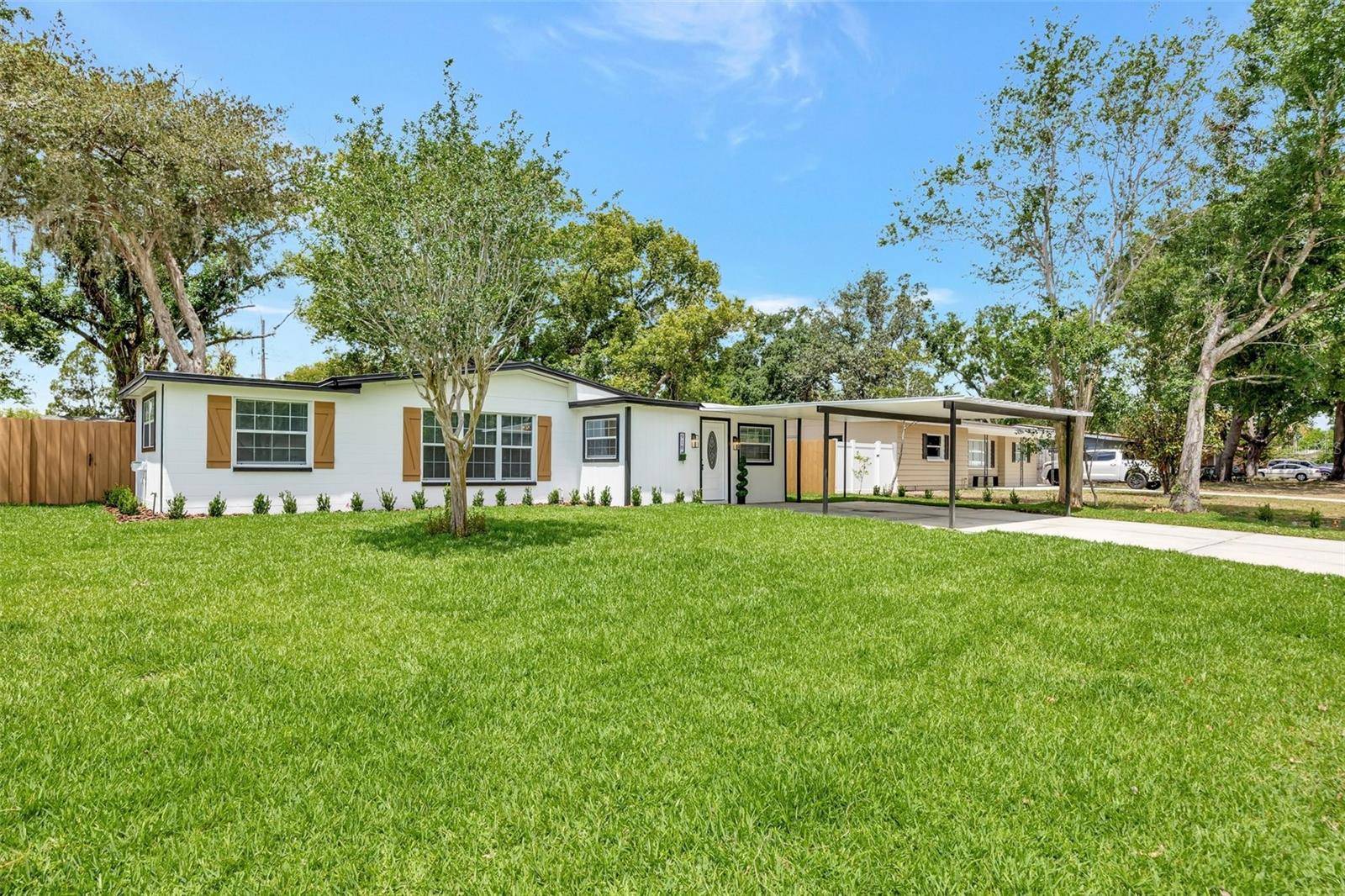 Brandon, FL 33510,918 SKYVIEW DR
