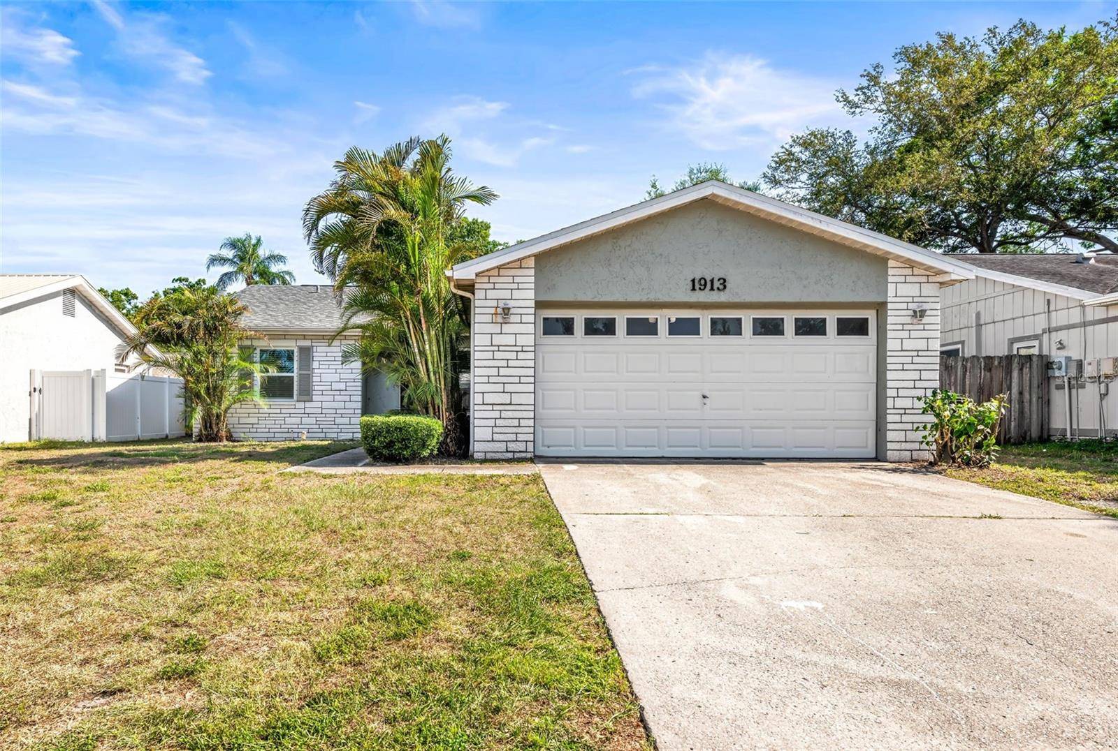 Oldsmar, FL 34677,1913 PEPPERTREE DR
