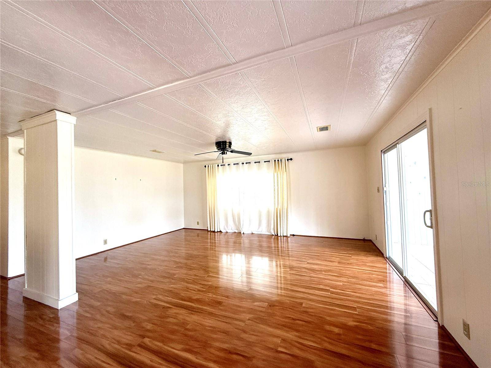 Apollo Beach, FL 33572,210 N SAINT THOMAS CIR