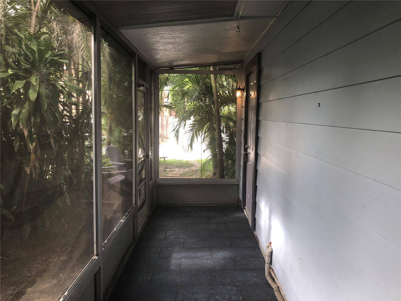 St Petersburg, FL 33704,122 19 AVE N