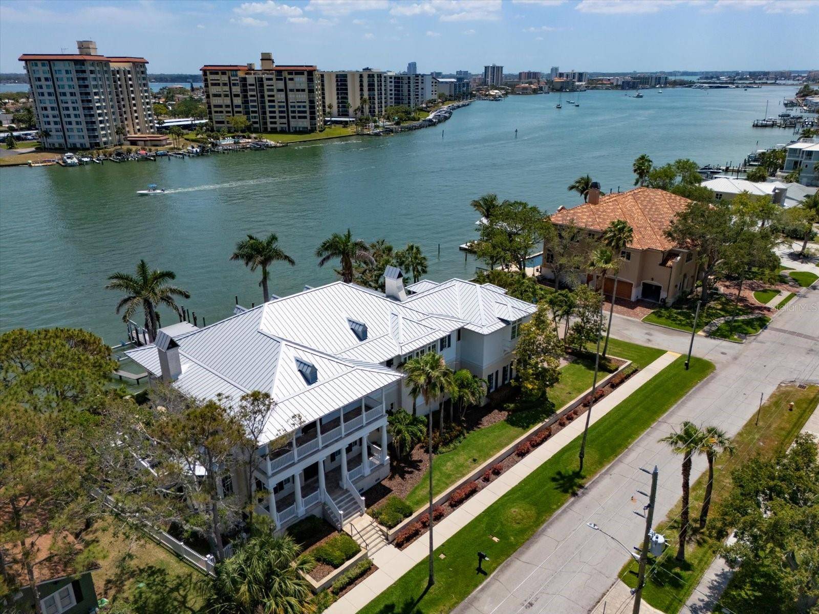 Clearwater Beach, FL 33767,755 BAY ESPLANADE