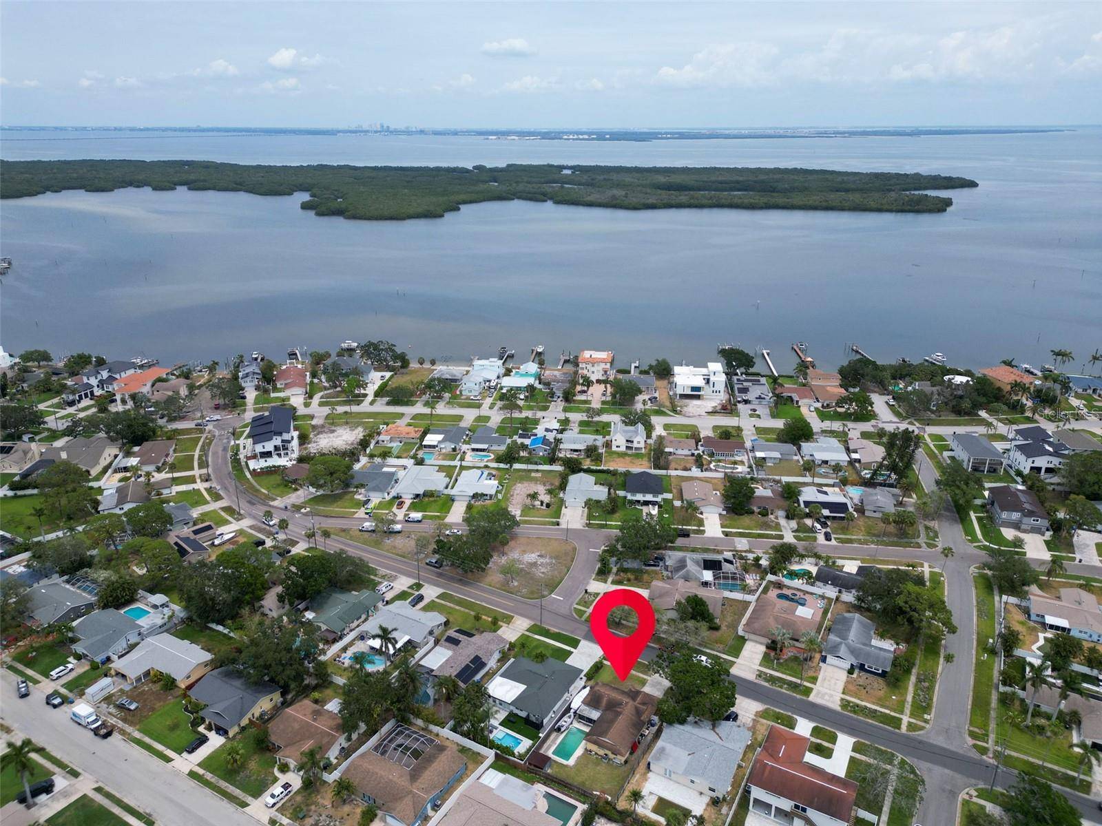 St Petersburg, FL 33703,5920 DENVER ST NE