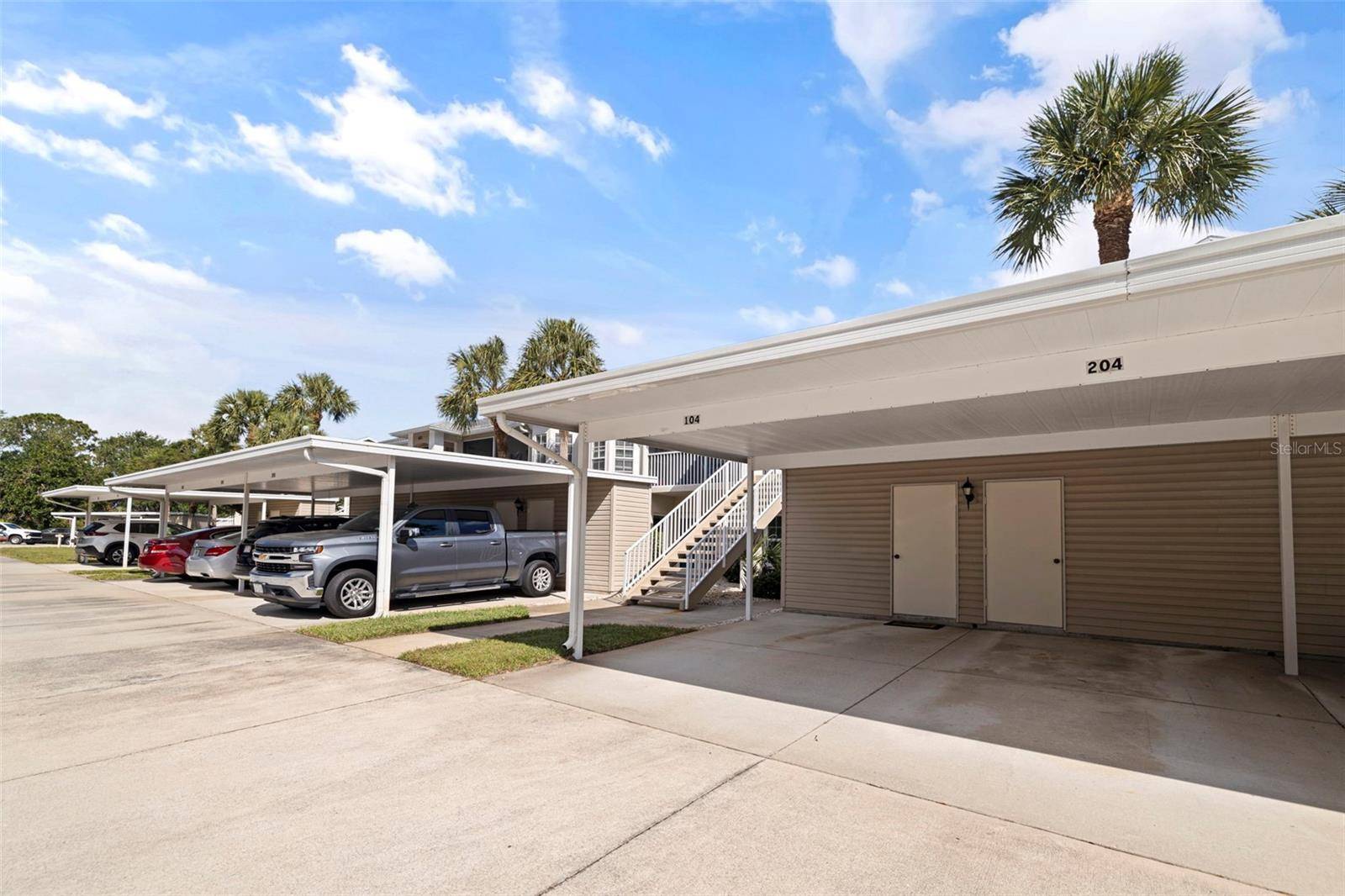 Venice, FL 34292,402 LAUREL LAKE DR #104