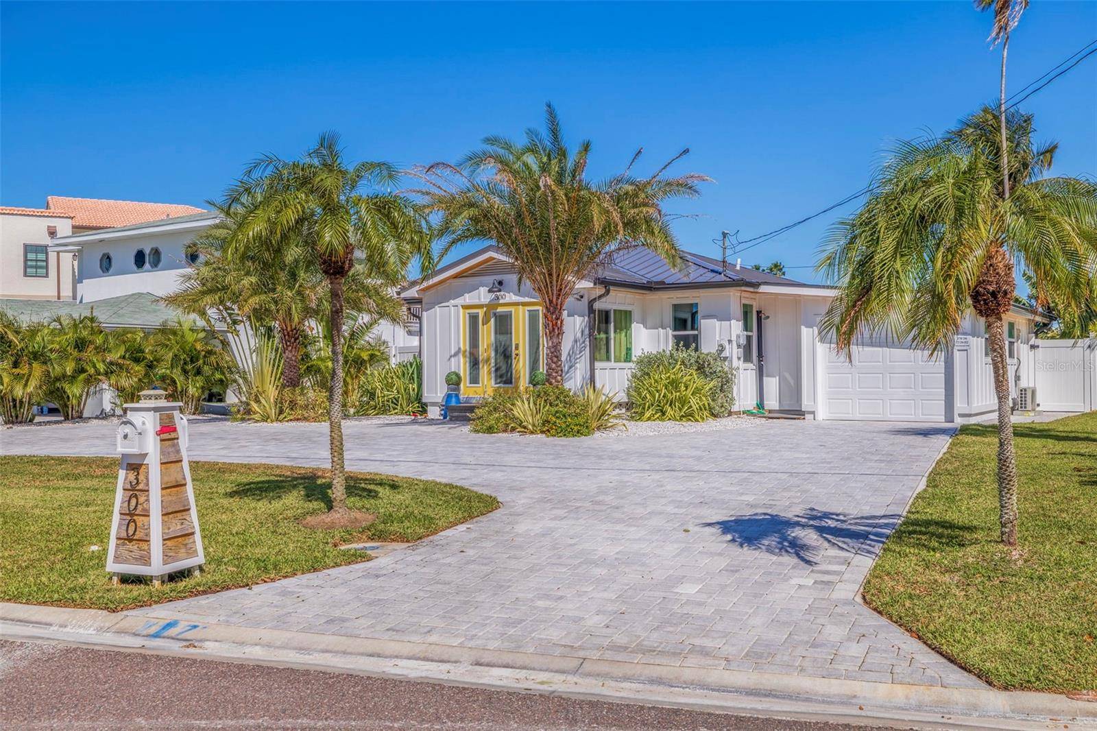 Indian Rocks Beach, FL 33785,300 10TH AVE