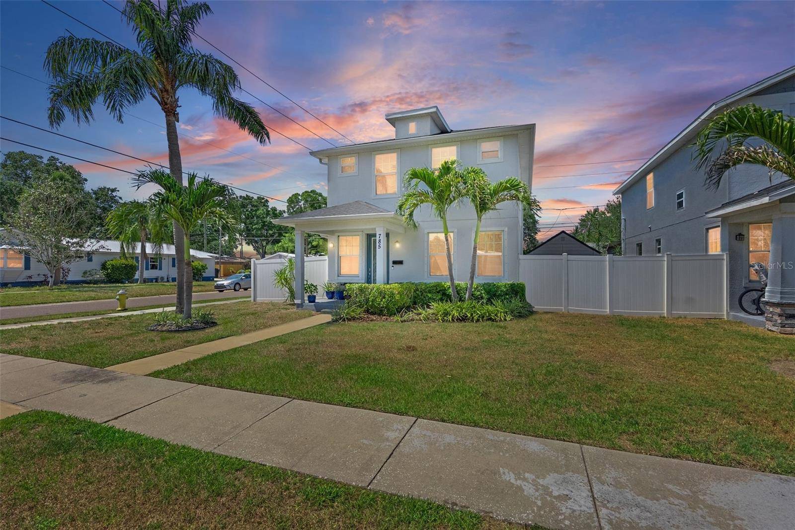 St Petersburg, FL 33703,785 52ND AVE N
