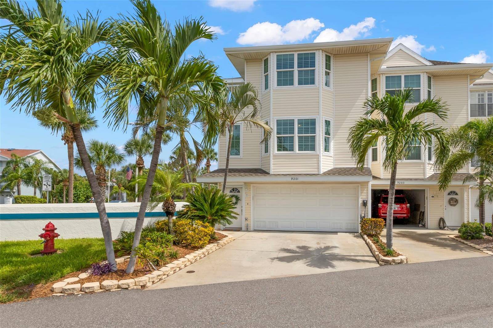 St Pete Beach, FL 33706,9201 CAPTIVA CIR