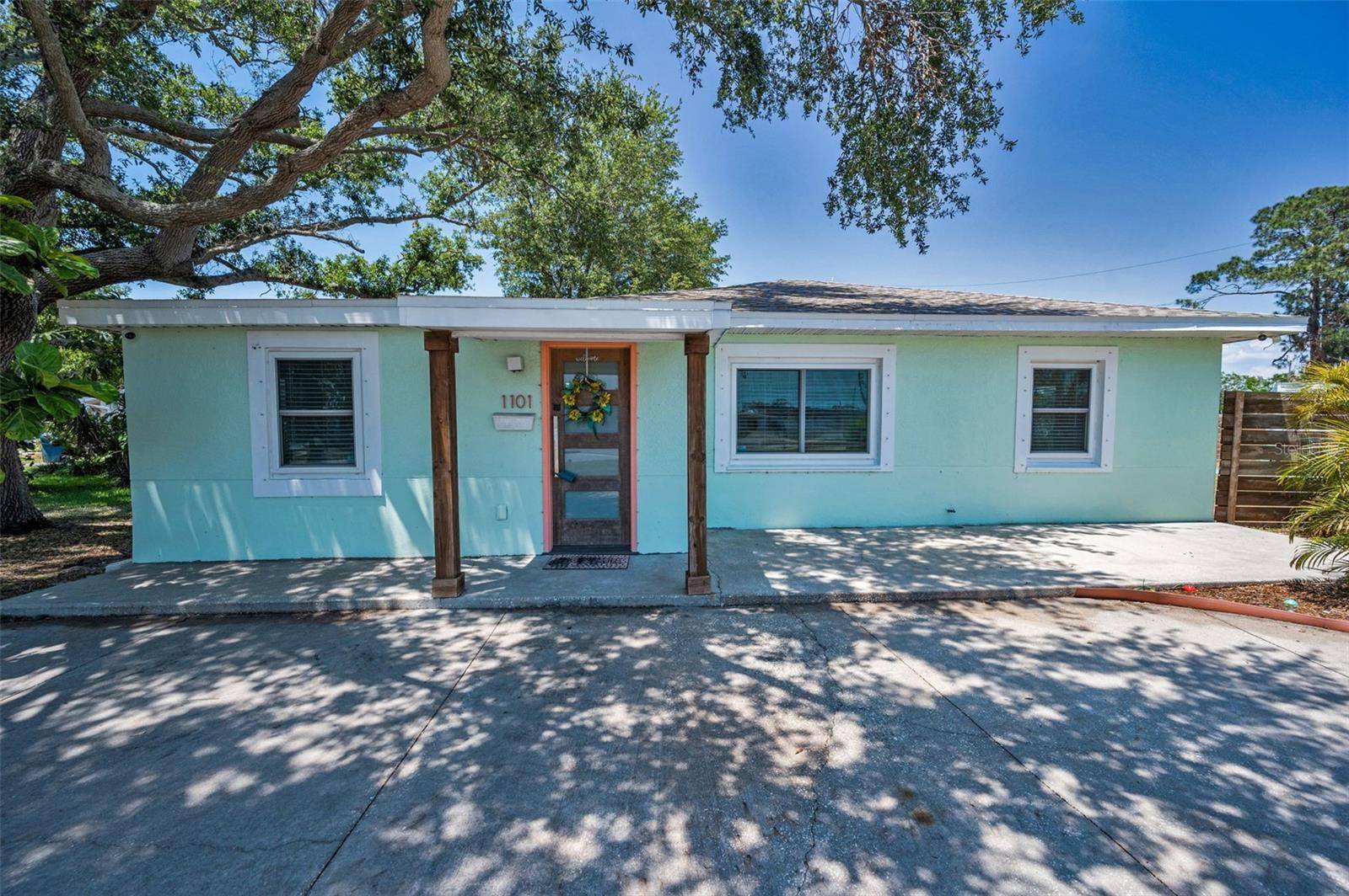 St Petersburg, FL 33710,1101 ESSEX DR N