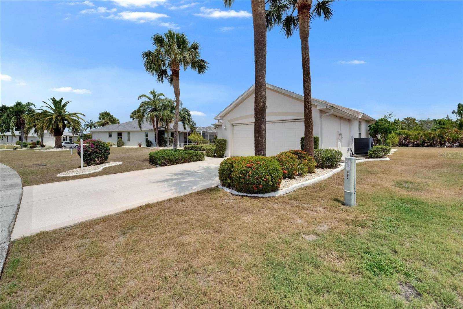 Sun City Center, FL 33573,2258 PRESERVATION GREEN CT