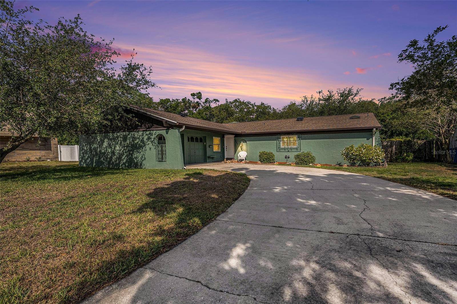Tampa, FL 33615,8517 WOODWICK CT