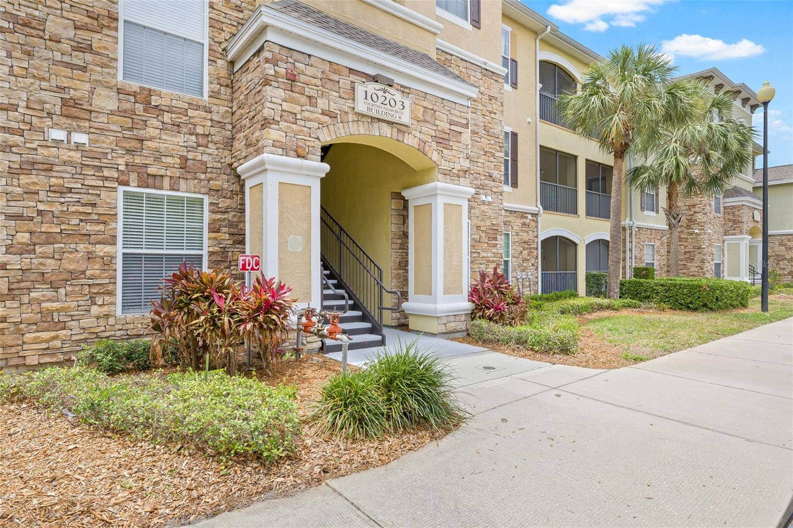 Tampa, FL 33619,10203 COURTNEY PALMS BLVD #301