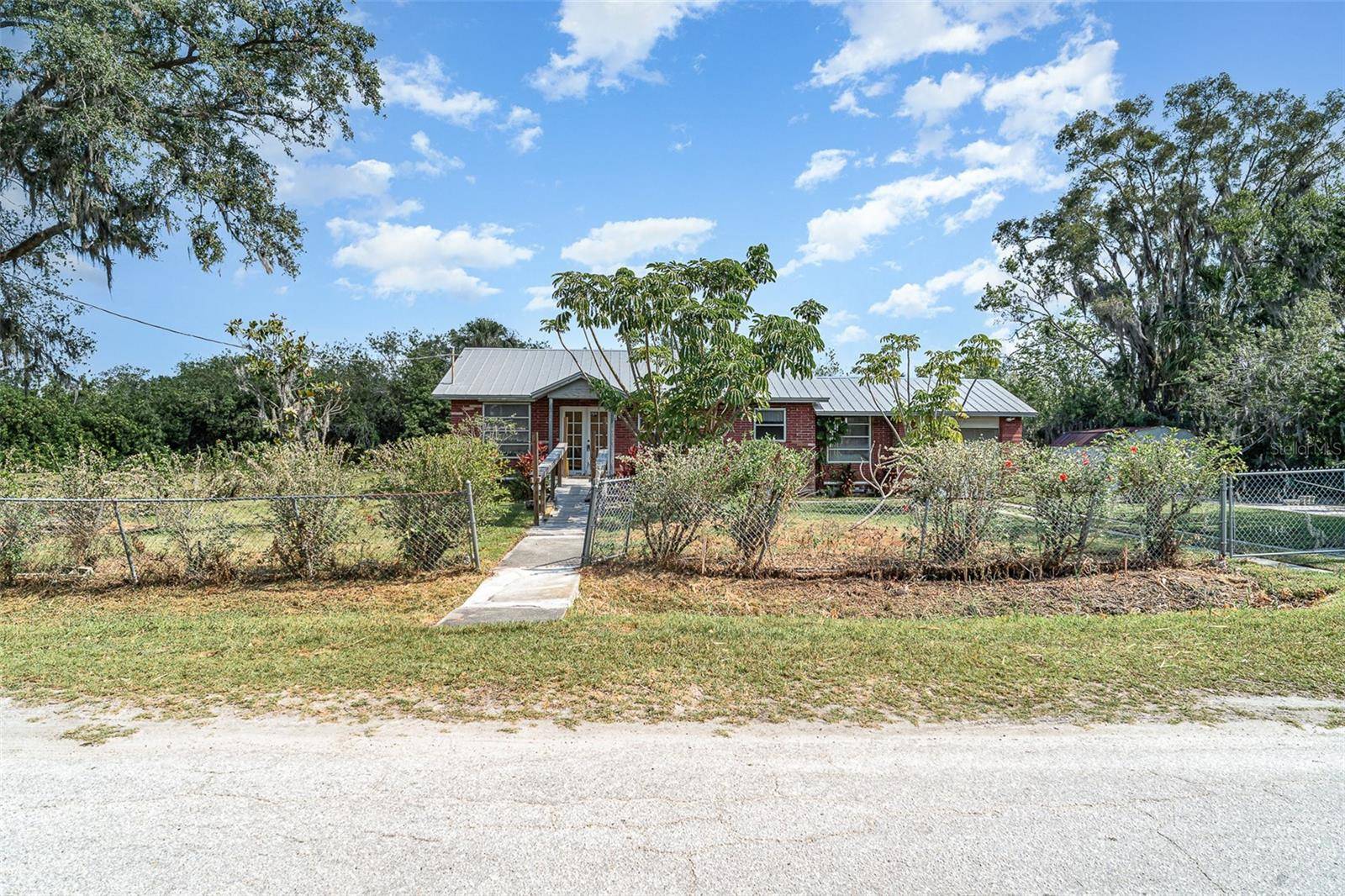 Gibsonton, FL 33534,6118 KRACKER AVE