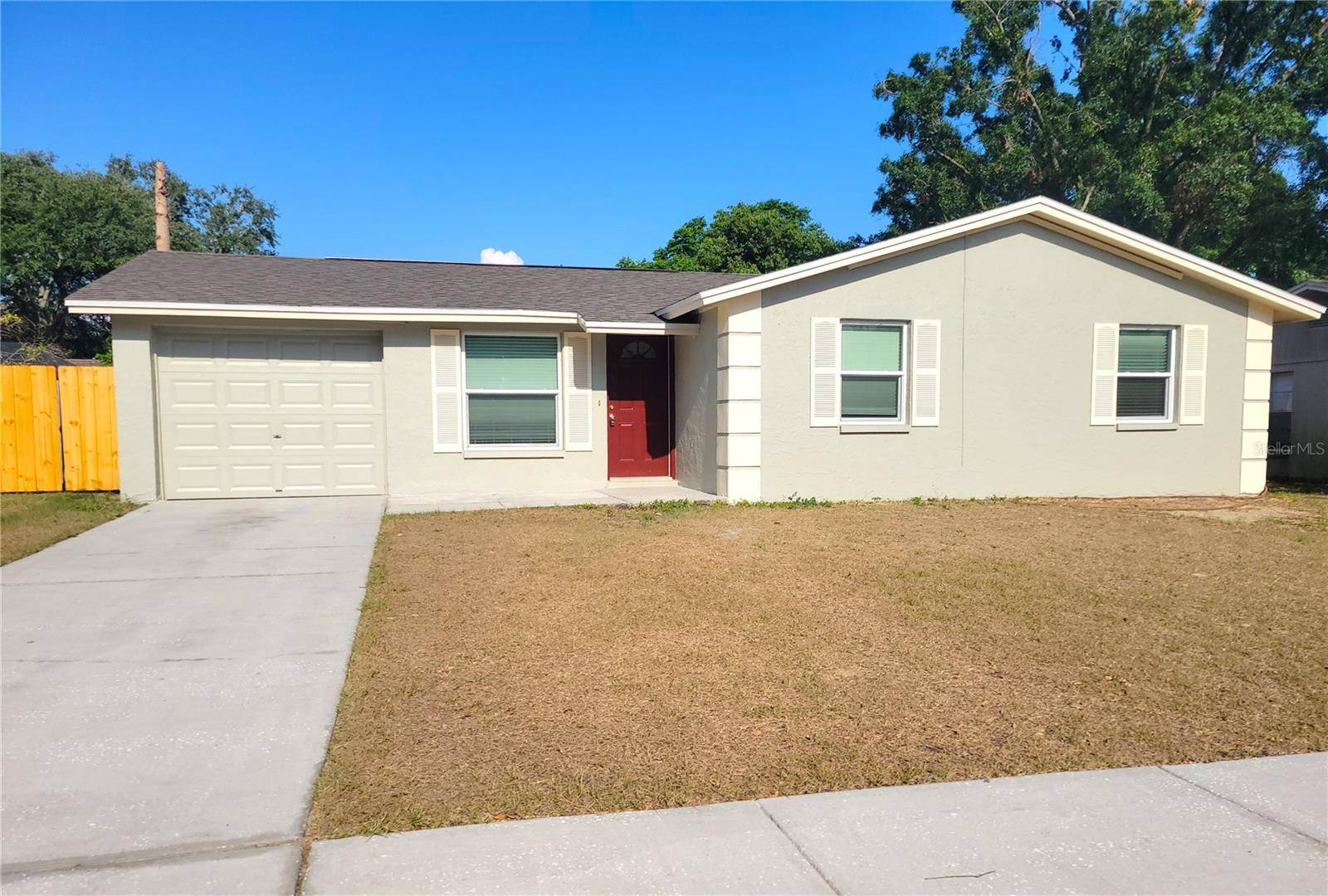 Valrico, FL 33594,906 BALMORAL PL