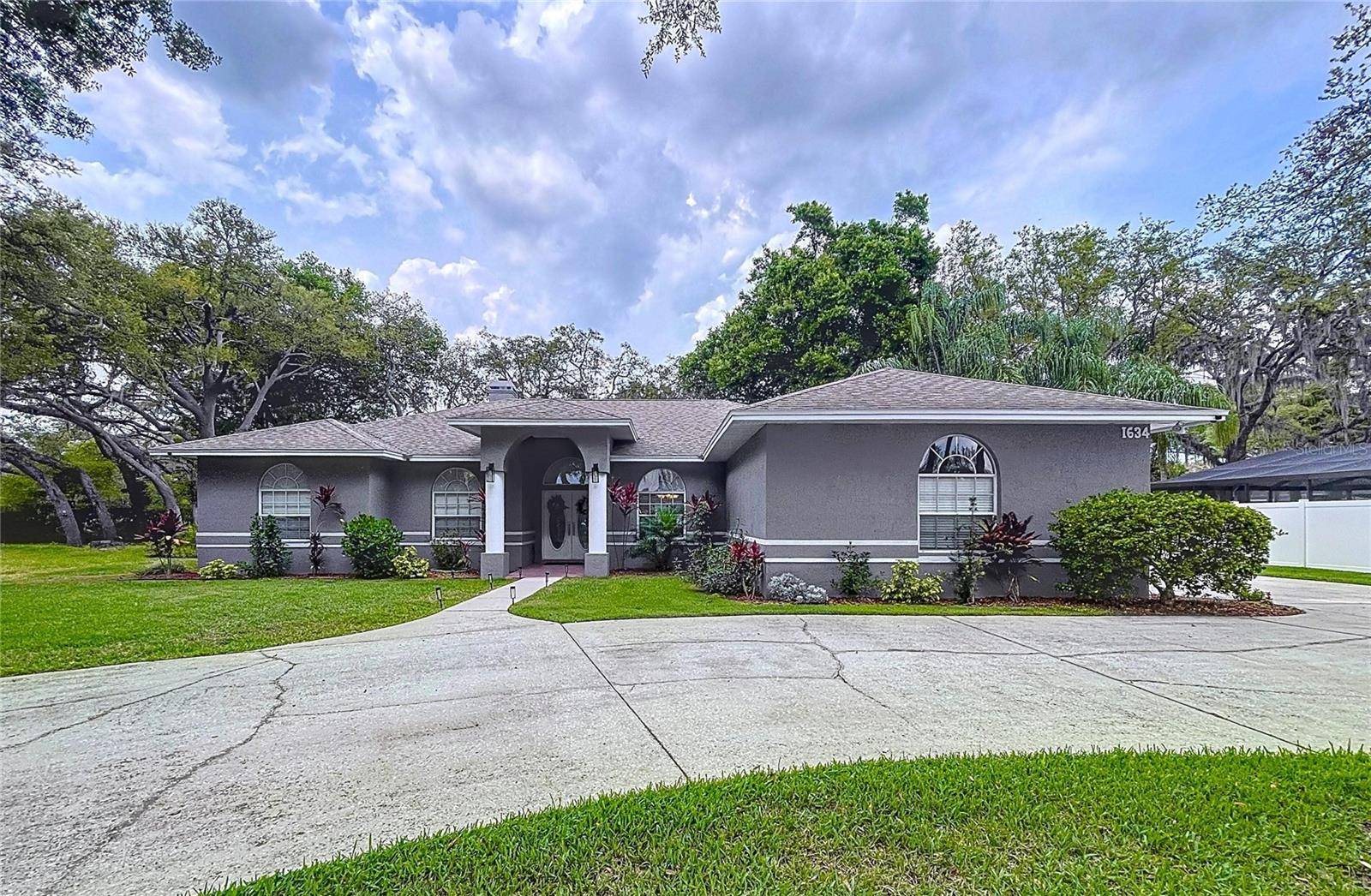 Lakeland, FL 33809,1634 LADY BOWERS TRL