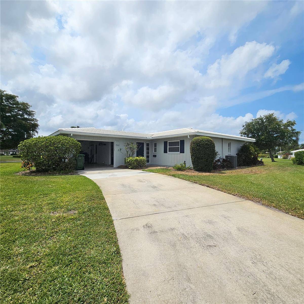 Bradenton, FL 34209,7303 9TH AVE W #7303