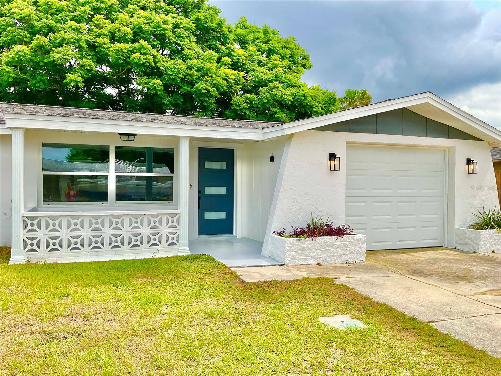 Holiday, FL 34690,5703 ANDREA DR