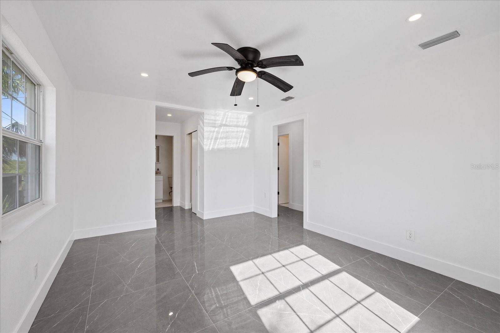 Tampa, FL 33616,5013 W MCCOY ST