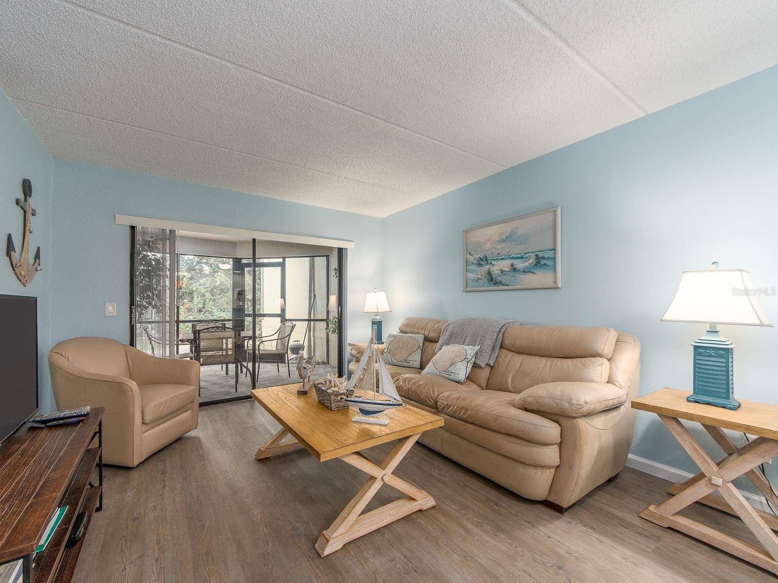 Oldsmar, FL 34677,105 WOODLAKE WYNDE