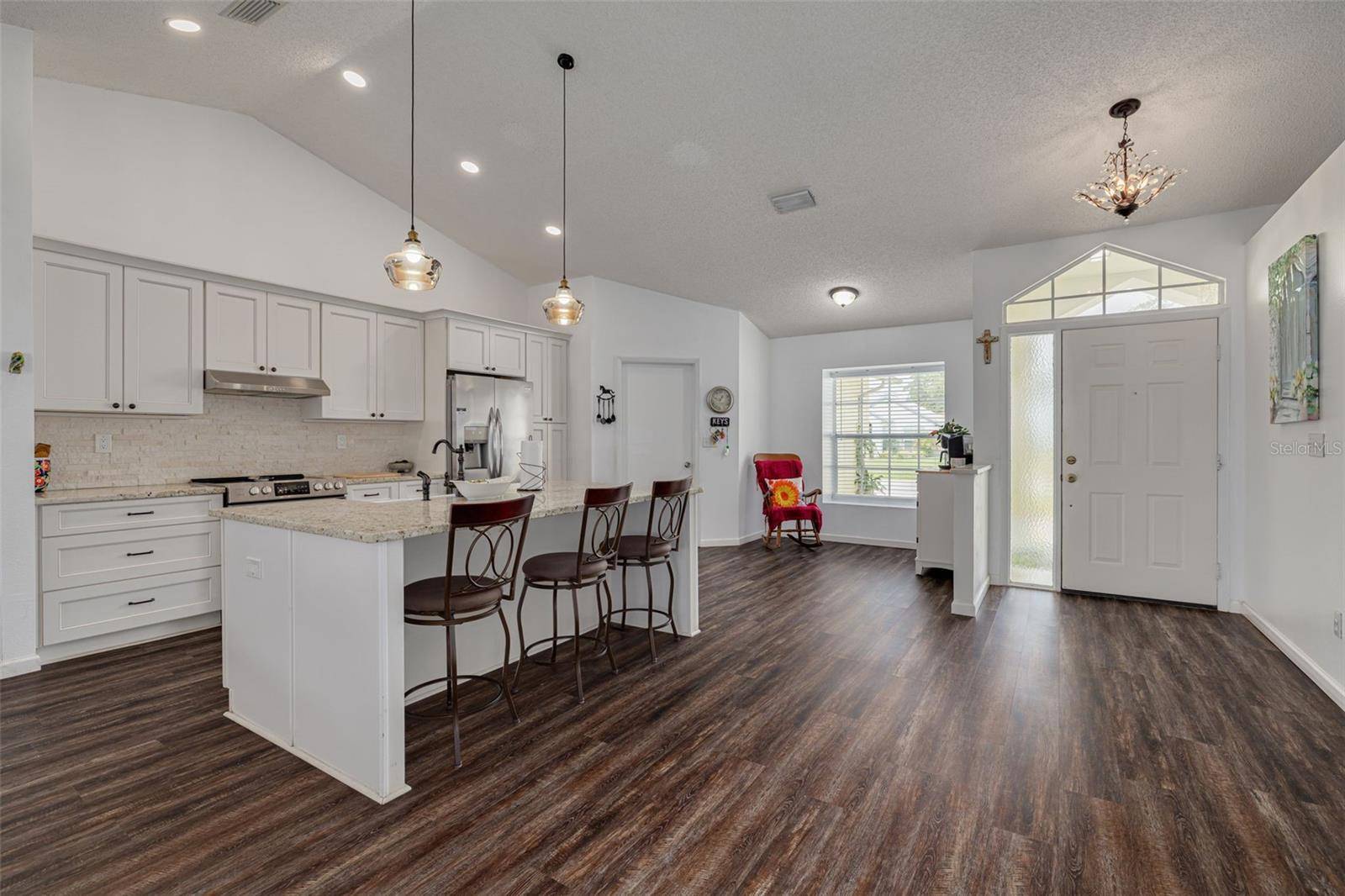 Tarpon Springs, FL 34689,1472 BAY VIEW ST